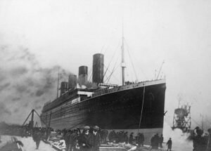 Controversy over salvaging the Titanic's treasure from the bottom of the sea 0